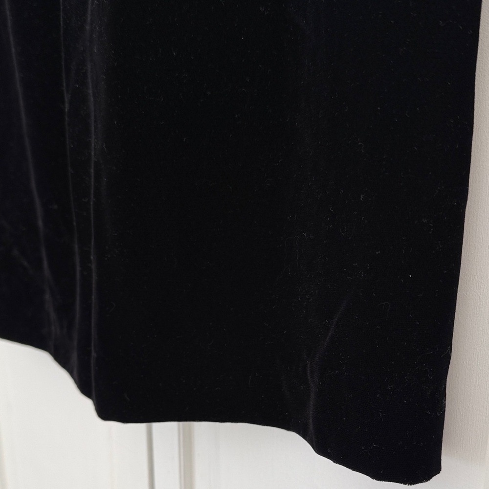 Vintage Jones New York Black Velvet Pencil Skirt - Picture 2 of 5